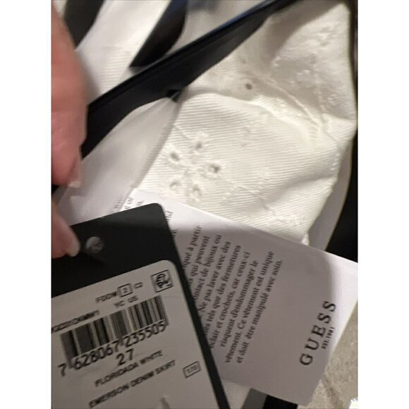 NWT GUESS Denim Eyelet Skirt White Size 27 $128 - Picture 16 of 16